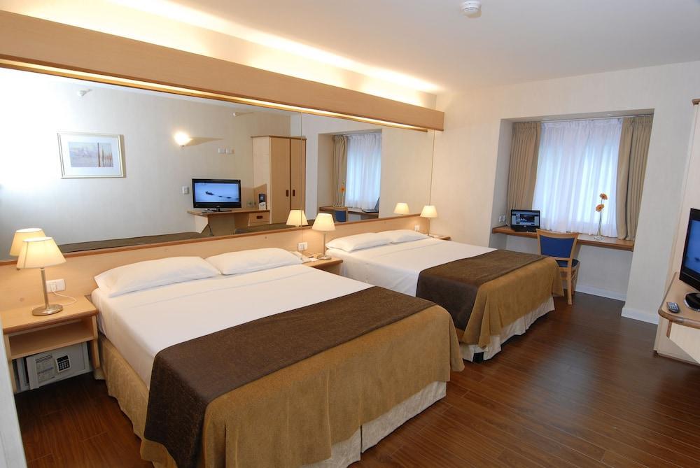 Hotel Aeroparque Inn & Suites Buenos Aires Exterior photo