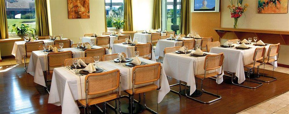 Hotel Aeroparque Inn & Suites Buenos Aires Restaurant photo