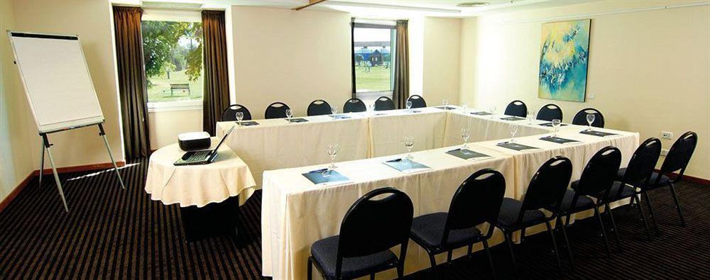 Hotel Aeroparque Inn & Suites Buenos Aires Business photo