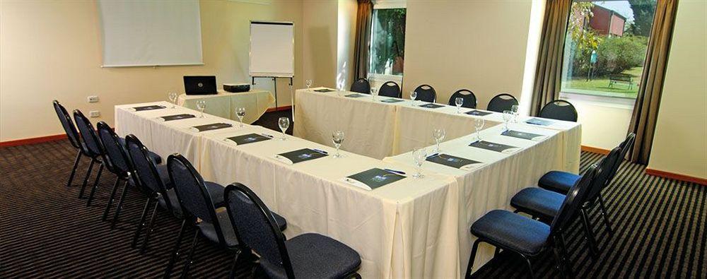 Hotel Aeroparque Inn & Suites Buenos Aires Exterior photo