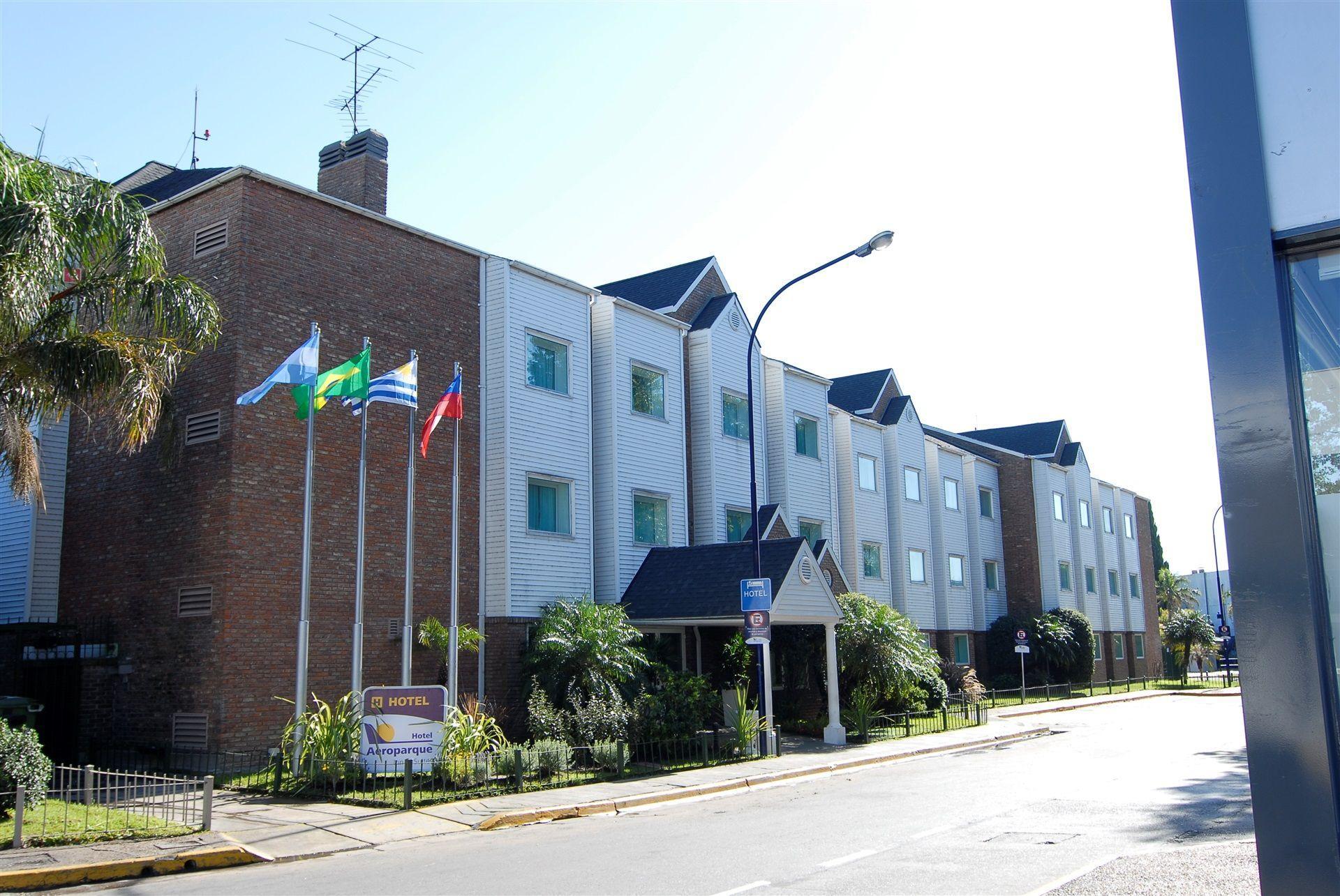 Hotel Aeroparque Inn & Suites Buenos Aires Exterior photo